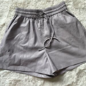 Lilac Good American Shorts